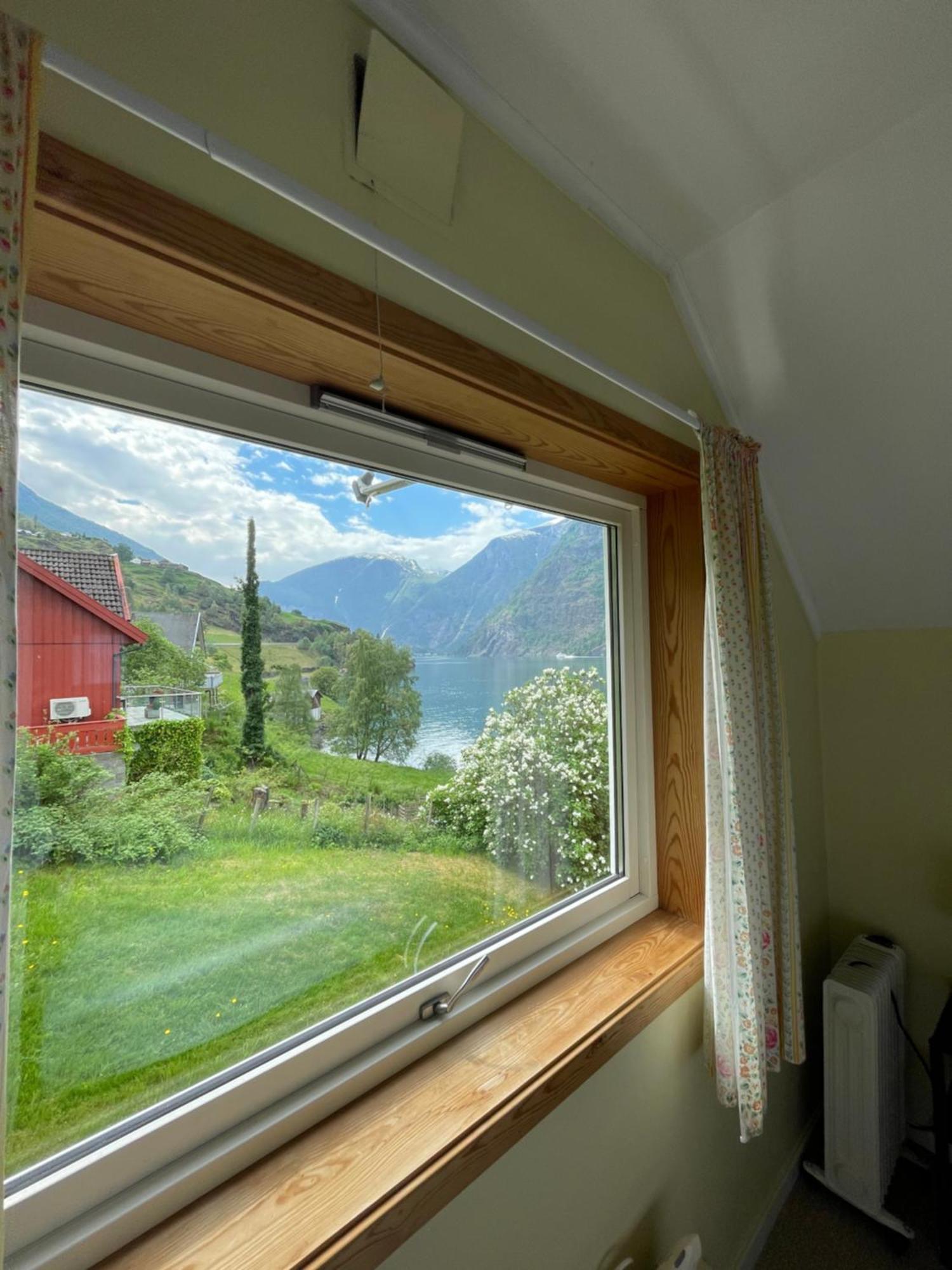Aurland Feriehus Экстерьер фото