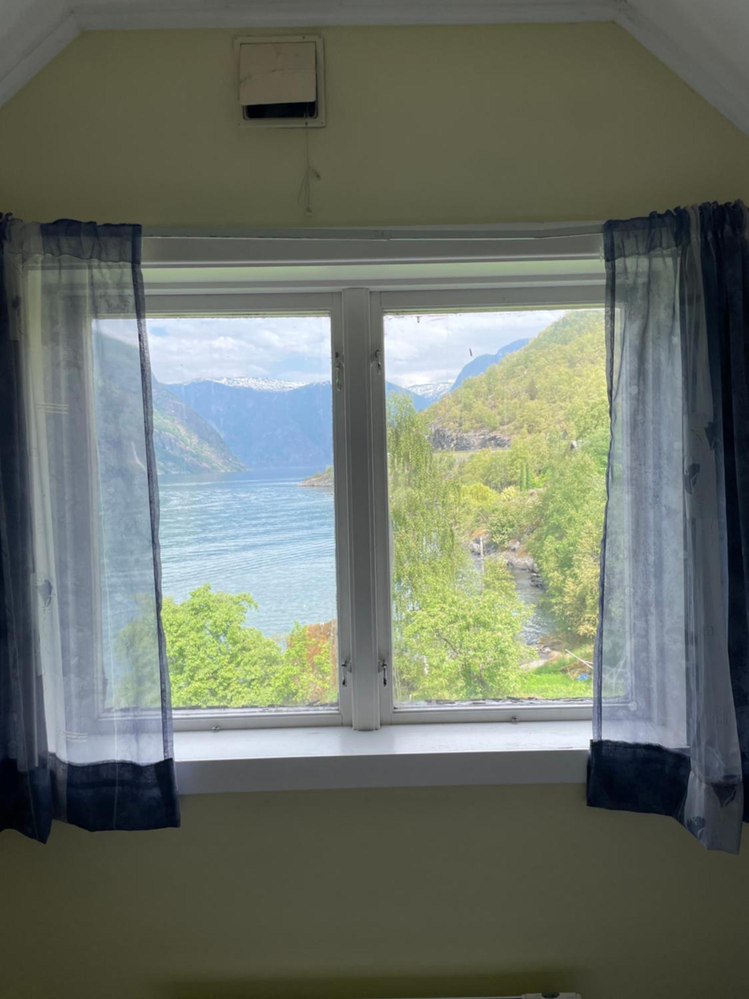 Aurland Feriehus Экстерьер фото